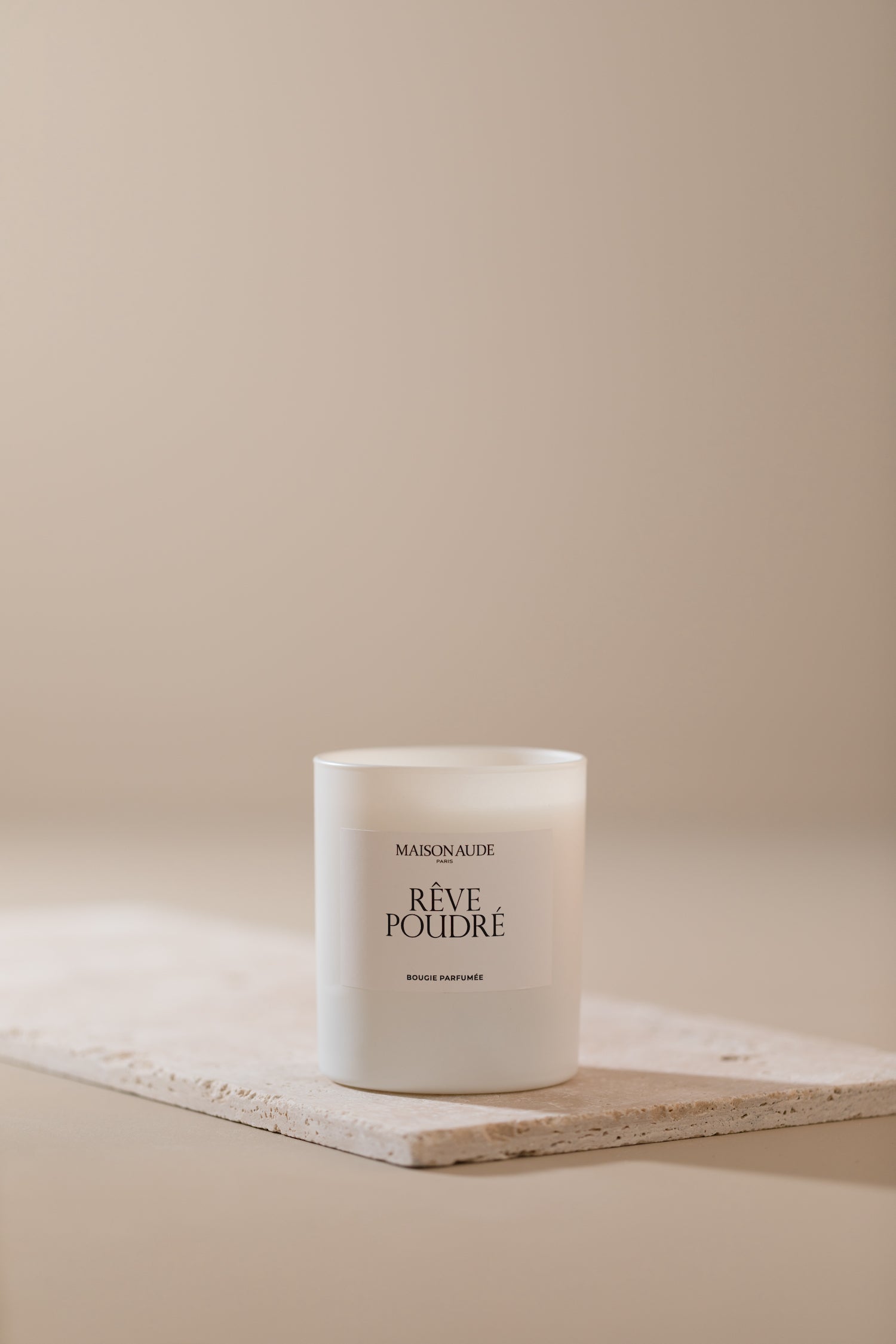 bougie-parfumee-reve-poudre-maison-aude-paris